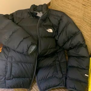 The north face xl boys black puffer coat 550